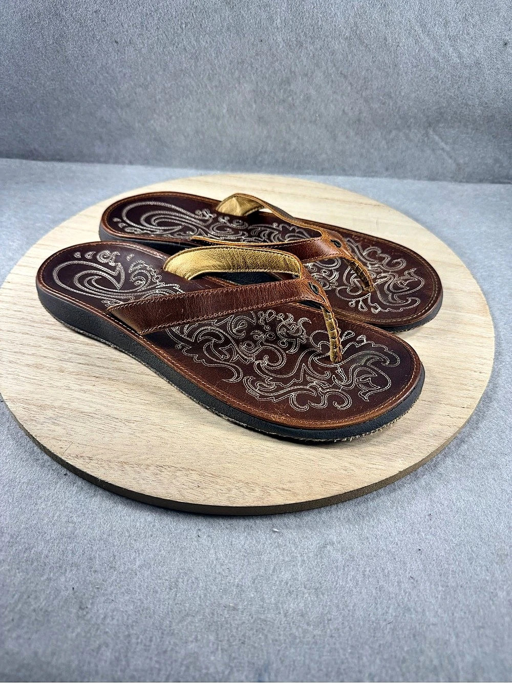 OluKai Paniolo-W Premium Leather Sandals – Women’s Size 11